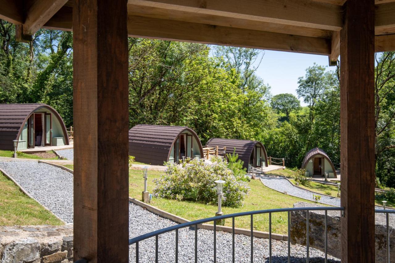 Villa Pods At Broadway à Laugharne Extérieur photo