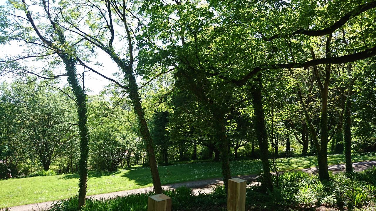 Villa Pods At Broadway à Laugharne Extérieur photo